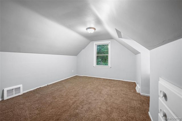 8626 Piedmont Street, Detroit, MI 48228