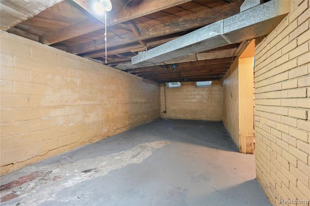 8626 Piedmont Street, Detroit, MI 48228