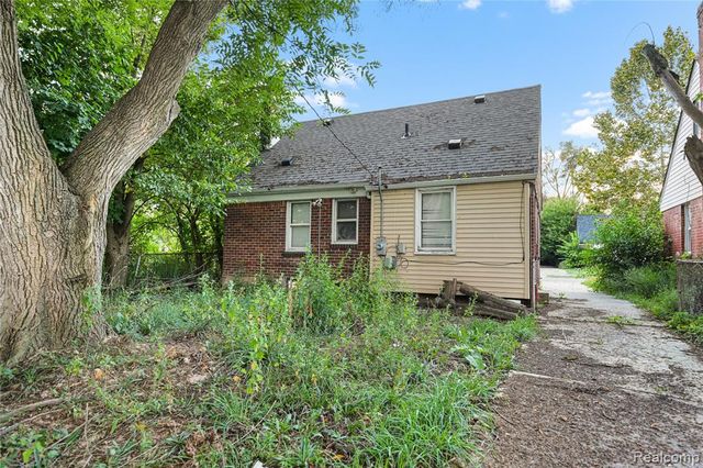 8626 Piedmont Street, Detroit, MI 48228