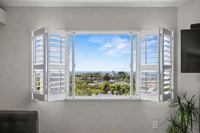 957 Hygeia Avenue, Encinitas, CA 92024