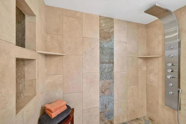 957 Hygeia Avenue, Encinitas, CA 92024