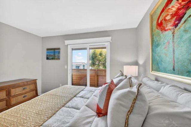 957 Hygeia Avenue, Encinitas, CA 92024