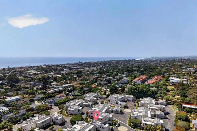 957 Hygeia Avenue, Encinitas, CA 92024