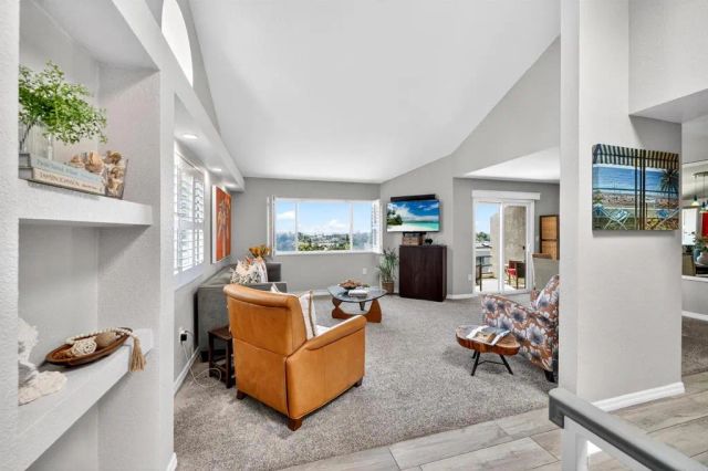 957 Hygeia Avenue, Encinitas, CA 92024