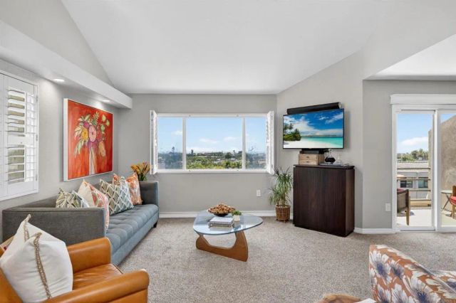 957 Hygeia Avenue, Encinitas, CA 92024