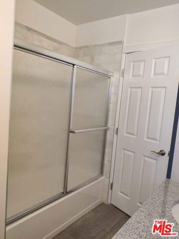 750 N St Andrews Place 201, Los Angeles, CA 90038