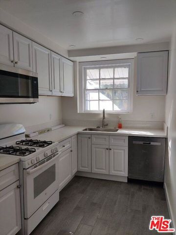 750 N St Andrews Place 201, Los Angeles, CA 90038