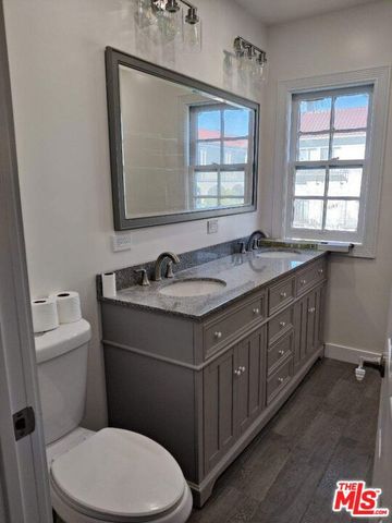 750 N St Andrews Place 201, Los Angeles, CA 90038