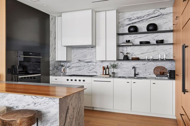 255 Hennepin Avenue 3304, Minneapolis, MN 55401