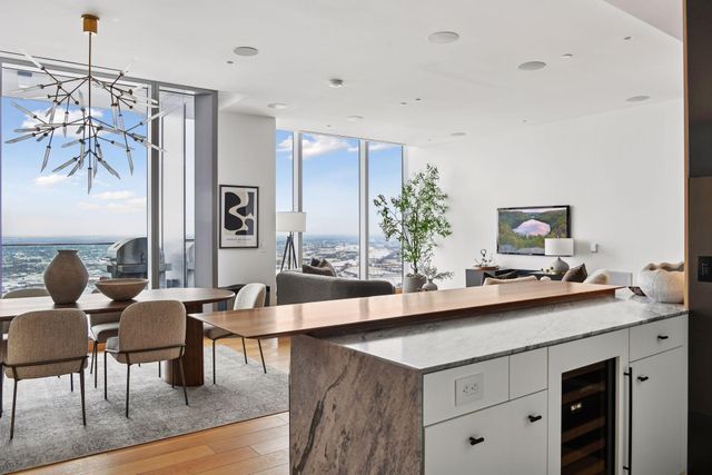 255 Hennepin Avenue 3304, Minneapolis, MN 55401