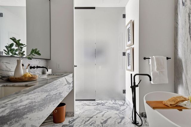 255 Hennepin Avenue 3304, Minneapolis, MN 55401