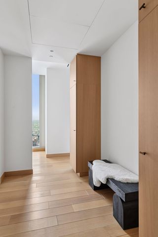 255 Hennepin Avenue 3304, Minneapolis, MN 55401