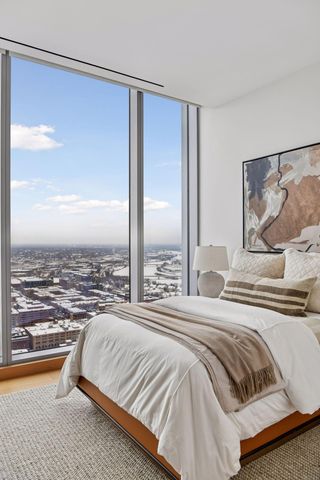 255 Hennepin Avenue 3304, Minneapolis, MN 55401