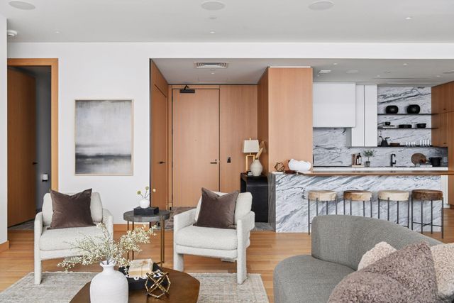 255 Hennepin Avenue 3304, Minneapolis, MN 55401