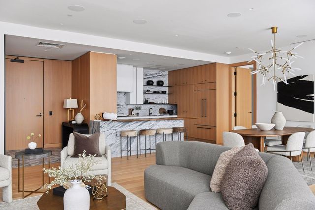 255 Hennepin Avenue 3304, Minneapolis, MN 55401