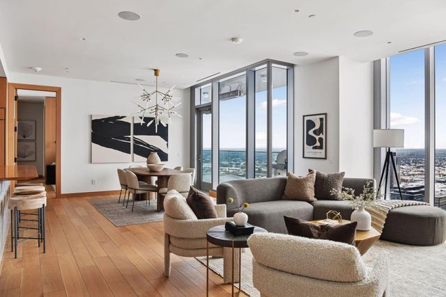 255 Hennepin Avenue 3304, Minneapolis, MN 55401