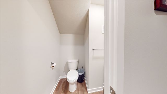 2620 SE Morningdew Drive, West Des Moines, IA 50265