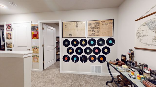 2620 SE Morningdew Drive, West Des Moines, IA 50265