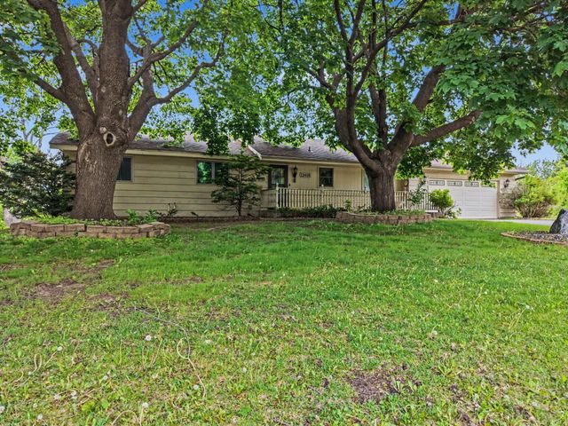 13418 Washburn Drive, Burnsville, MN 55337