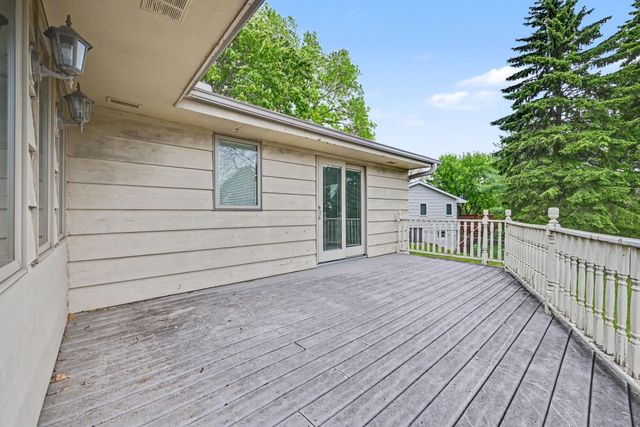 13418 Washburn Drive, Burnsville, MN 55337