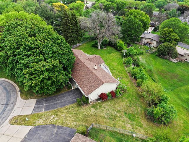 13418 Washburn Drive, Burnsville, MN 55337