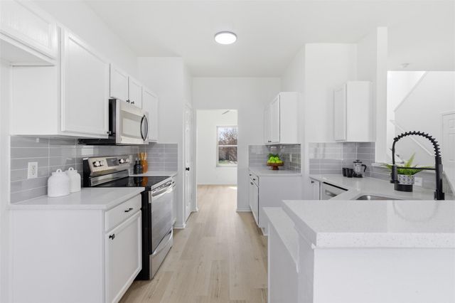 7247 Wardman DR, Del Valle, TX 78617