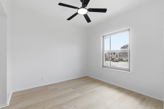 7247 Wardman DR, Del Valle, TX 78617