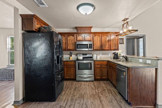 12040 Cooks Lake Road, Lumberton, TX 77657