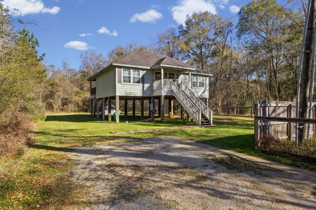 12040 Cooks Lake Road, Lumberton, TX 77657