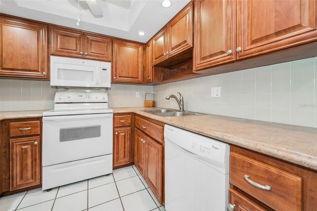 2240 SPRUCE LANE D, Palm Harbor, FL 34684