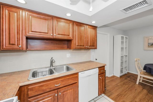 2240 SPRUCE LANE D, Palm Harbor, FL 34684