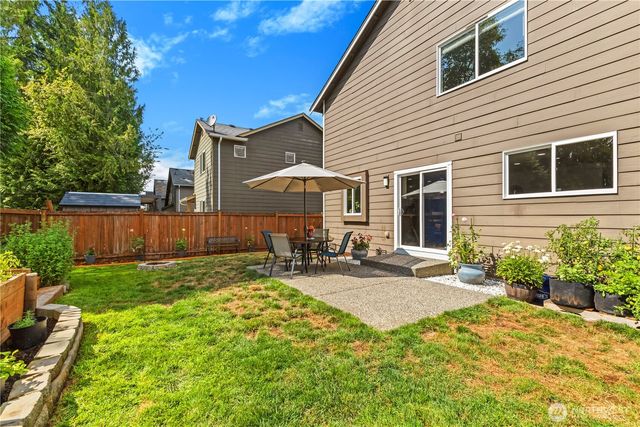 420 Barry Loop, Mount Vernon, WA 98274