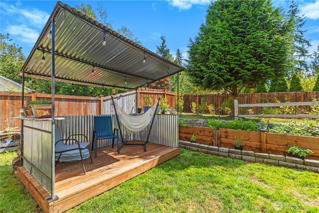 420 Barry Loop, Mount Vernon, WA 98274