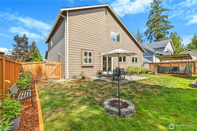 420 Barry Loop, Mount Vernon, WA 98274