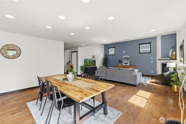 420 Barry Loop, Mount Vernon, WA 98274