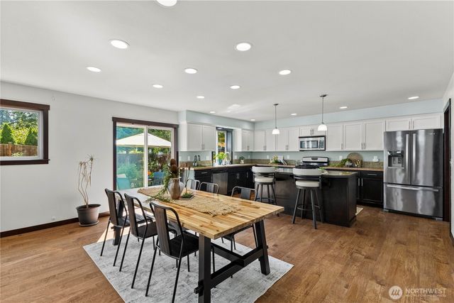 420 Barry Loop, Mount Vernon, WA 98274