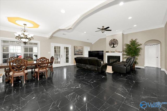 4017 Saddlehorn Bend, Decatur, AL 35603
