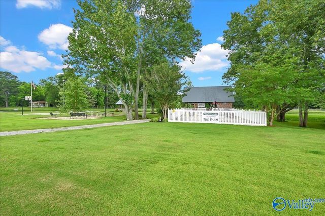 4017 Saddlehorn Bend, Decatur, AL 35603