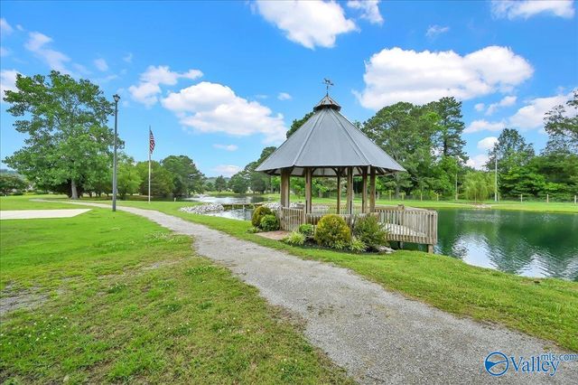 4017 Saddlehorn Bend, Decatur, AL 35603