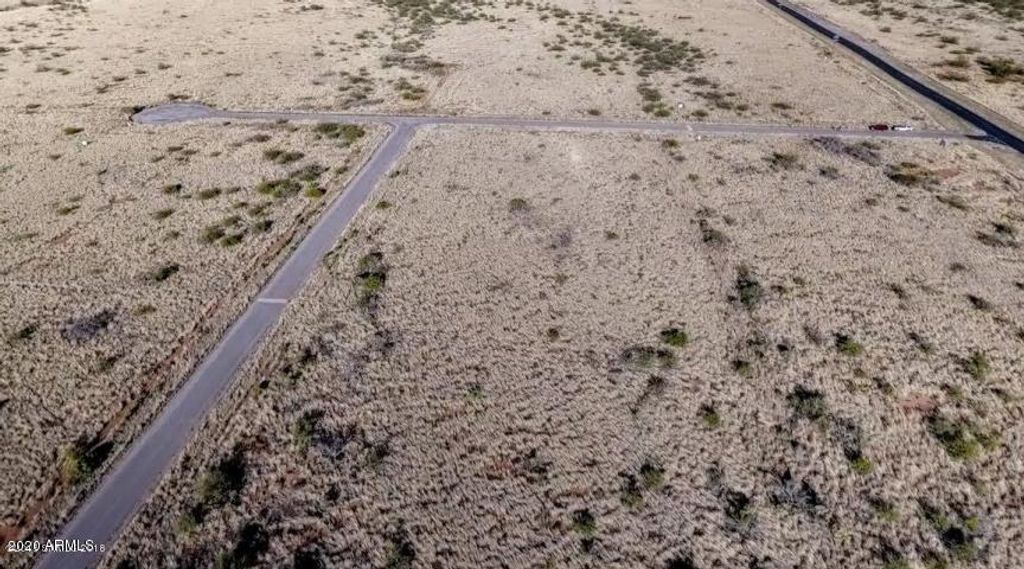 Image 3 of property listing at tbd Three Canyons Boulevard 24, Hereford, AZ 85615