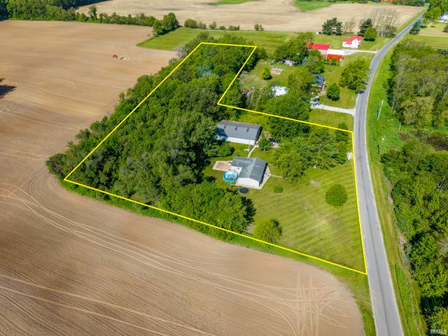 10390 E 375 N, Howe, IN 46746