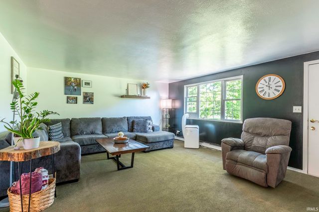 10390 E 375 N, Howe, IN 46746