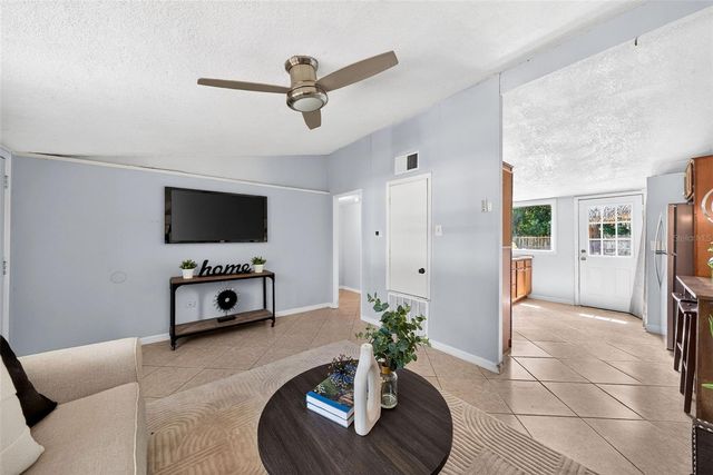 2317 S SUMMERLIN AVENUE, Sanford, FL 32771