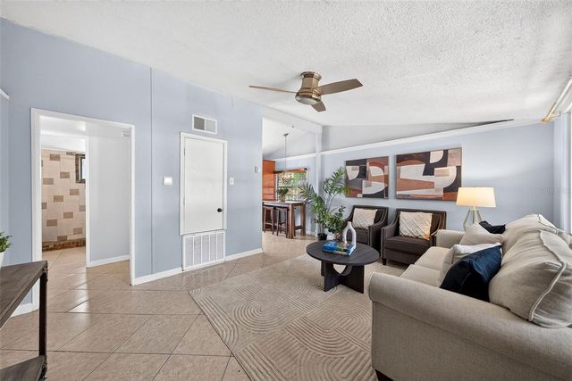 2317 S SUMMERLIN AVENUE, Sanford, FL 32771
