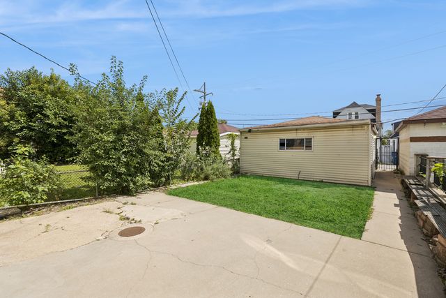 1421 S 48th Court, Cicero, IL 60804