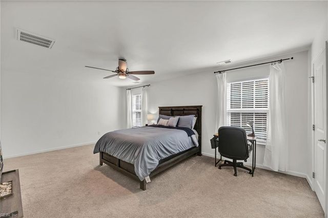 1133 Magdolna DR, Chesapeake, VA 23322