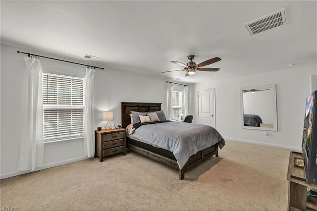 1133 Magdolna DR, Chesapeake, VA 23322