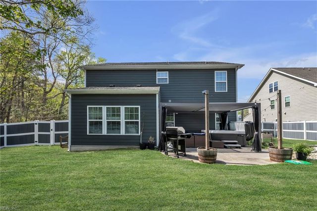 1133 Magdolna DR, Chesapeake, VA 23322