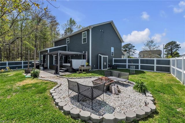 1133 Magdolna DR, Chesapeake, VA 23322