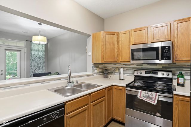 5546 Nighthawk Drive, Indianapolis, IN 46254